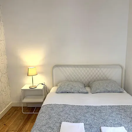 アパート Casa De Baixo リスボン