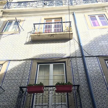 アパート Casa De Baixo リスボン